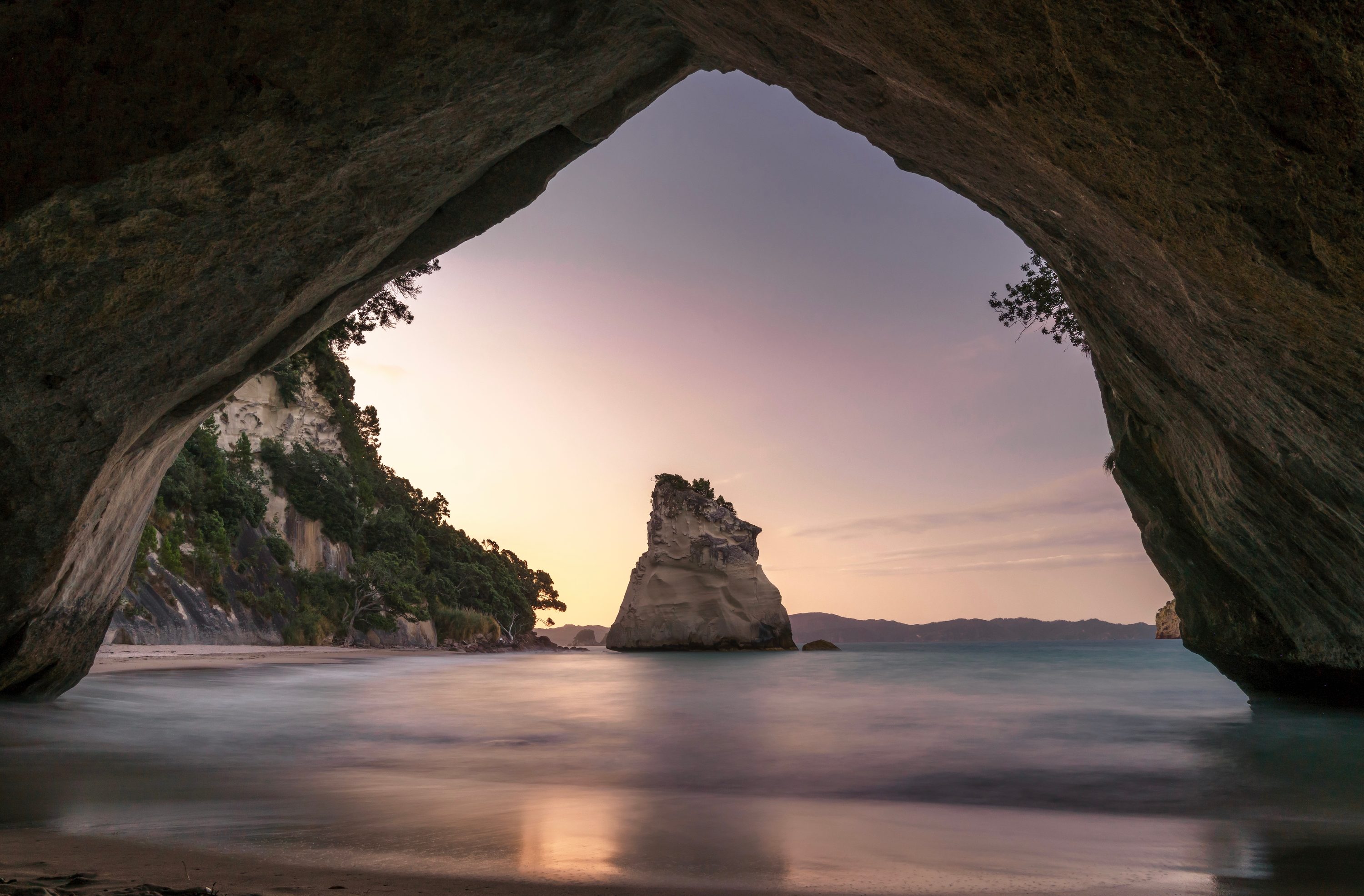 Cathedral Cove, Coromandel Peninsula, North Island New Zealand