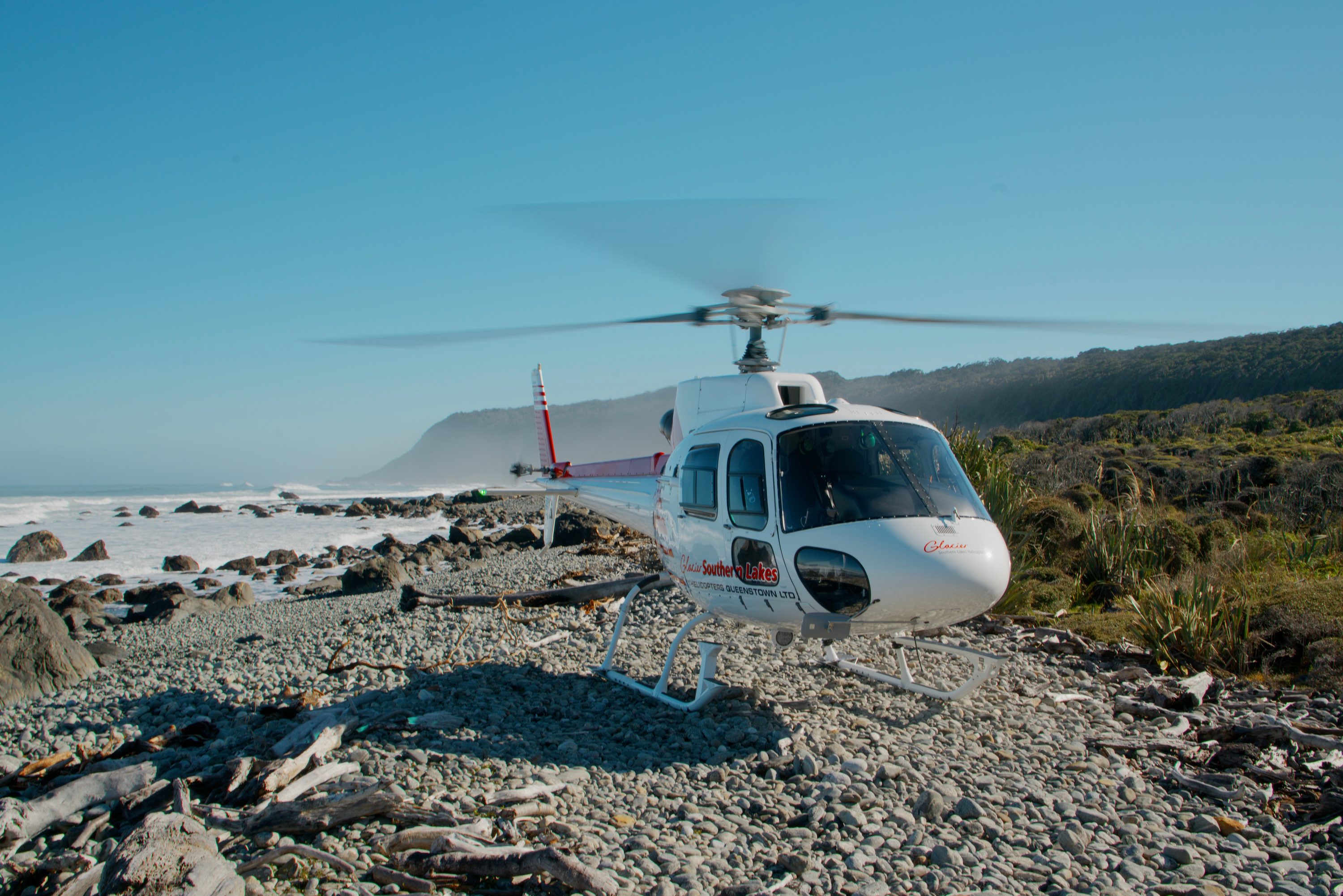 Helicopter around Queenstown and Milford Sound — New Zealand